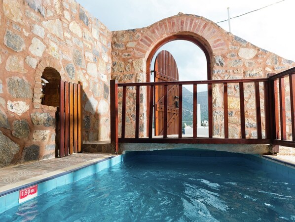 Holiday Home Swimming Pool