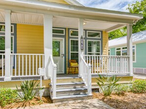 Quaint cottage located in the heart of historic Lincolnville neighborhood