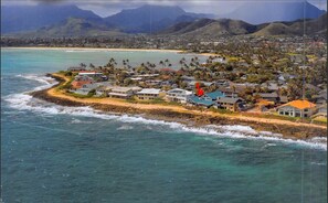 Kailua Ocean Front Location - On the Quiet Uncongested North end of Kailua