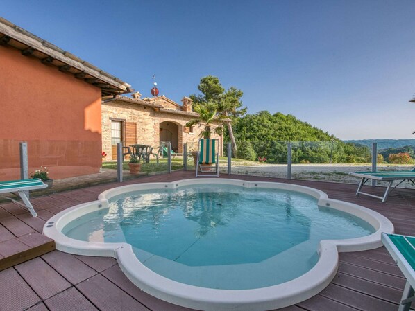 Piscine maison de vacances