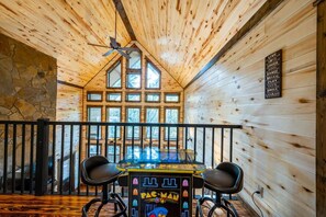 Upstairs Loft-Arcade console