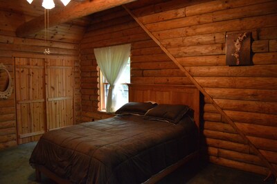Log cabin on 25 acres