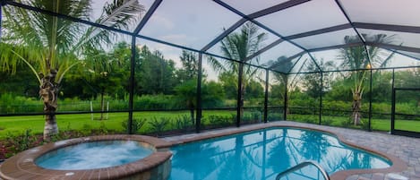 Enjoy your own Lanai private pool and jacuzzi.