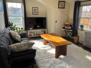 relaxing room, family room