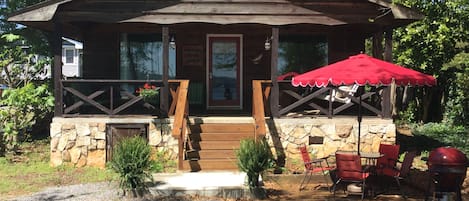 The cabin at North Alabama Sailing Marina