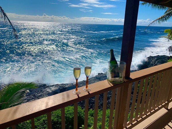 Backyard - ocean front lanai has 180 degree Pacific view     