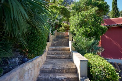 Stylish apartment on Mallorca with large private terrace and sea views