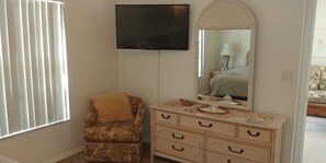 40" flat screen in bedroom