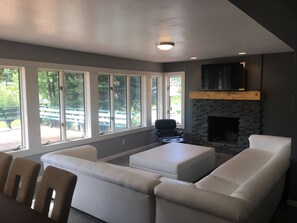 Living room with full view of ski lifts