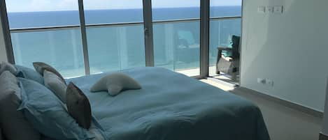 Direct oceanfront view from your luxury king pillow top bed