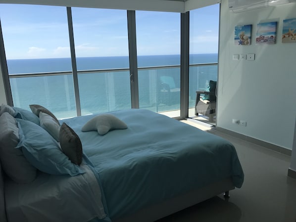 Direct oceanfront view from your luxury king pillow top bed