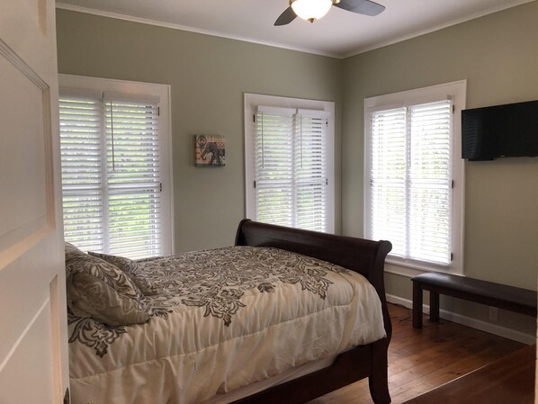All new inside 2nd floor apartment 4 bedrooms with 2 full bathrooms!