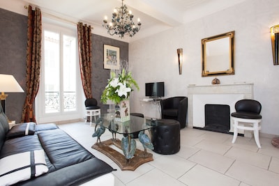 Beautiful luxury 3-room apartment, classified 3 stars, in the heart of Cannes, near the sea