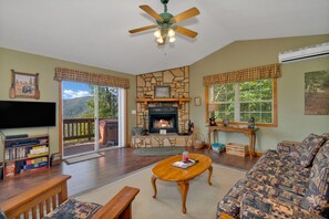 Open floorplan with lots of light from every window + million dollar views. 