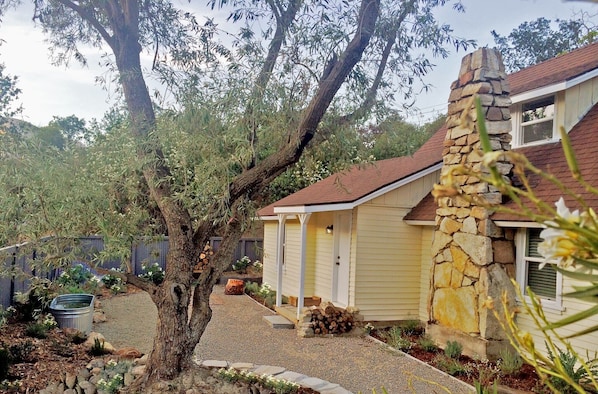 Welcome to Maile's Cottage
