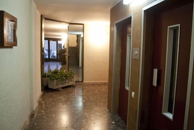  Offers in July and August!!!!!Next to Magic Fountain, another aparment 612814