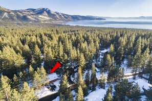 Proximity to lake and skiing