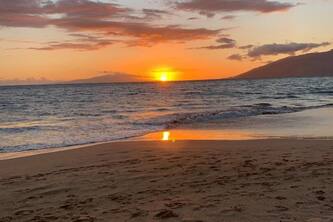 Hale Kamaole 273 Second floor condo, easy access to best beach on Maui!