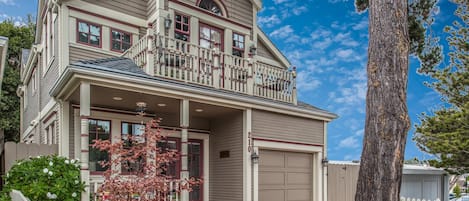 Welcome to "La Gloria Cottage by the Sea"!