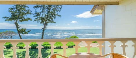 Oceanfront View Lanai