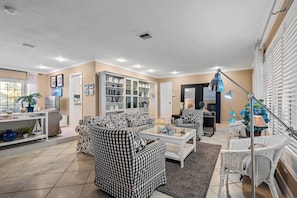 Also Formal living room.