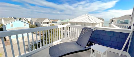 Bedroom 1 Deck Furniture