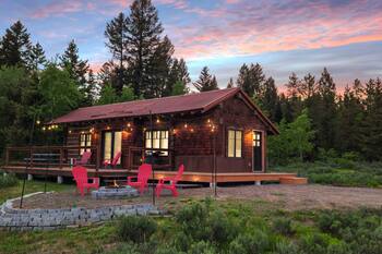 KABINO: Dogs OK FirePit Satellite WiFi Sleeper Sofa Perfect Location Rustic Modern