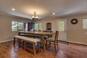 New kitchen table seats 10 - New kitchen table seats 10