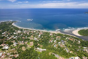 Tamarindo Beach is perfect for families with children. KIt is a nice sandy beach with small waves if you want to lear how to surf. It has an estuary whoch is oart of the las Baulas National park where the leatherback turtles lay eggs during the dry season.