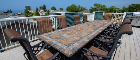 Outdoor Living | Roof Top Patio