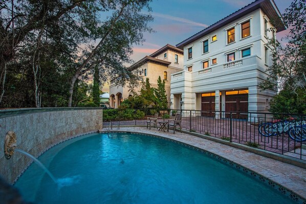 Private Pool