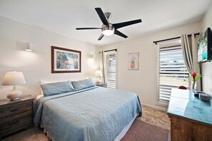 King bedroom with Smart TV and Spectrum Cable