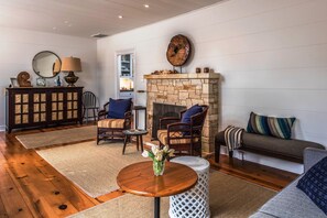 Living Room - 41" HDTV - (Fireplace is Decorative Only)