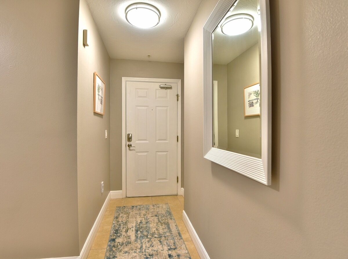 Expansive Views, Walk to Beach and Grocer, Anna Maria Island Vacation Rental