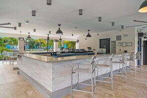 Bar (in der Unterkunft)