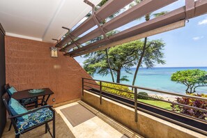 private lanai overlooking the ocean