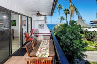 Casa De Emdeko 211 - 2/2 OCEAN VIEW, AC, Elevators, Spacious, 2nd floor gem