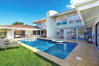 Gorgeous 5-Bed, 4-Bath Luxury Home in Princeville Near Hanalei Bay & NaPali!