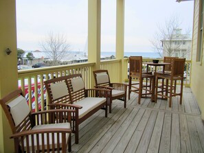 Private balcony - Private Balcony with Ocean Views &amp; outdoor sitting/dining (seats 4)