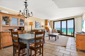 dining room to living room