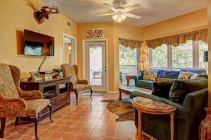 This fabulous 2/2 condo at Inverness Condominiums is located right on the Comal River!!