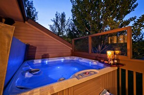 Brand new private 5 person hot tub with huge views