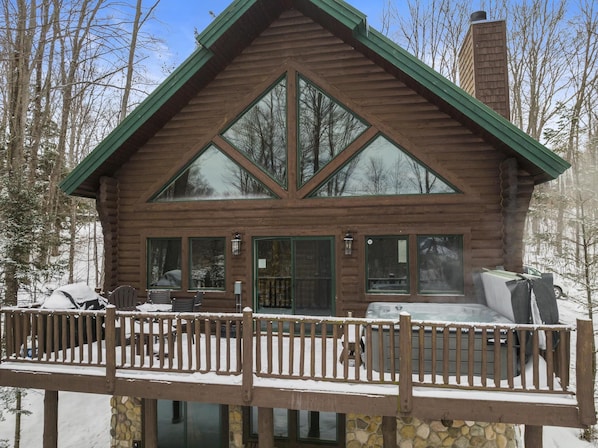 Back of Cabin Deck and Private Hot Tub - Cabin 829