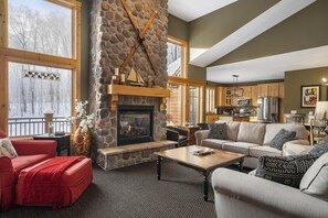 Great Room w/ Gas Fireplace (Main Level)