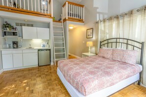 Guest House | Bedroom 6 | Queen | Kitchenette