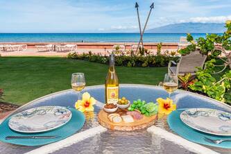 West Maui beachfront. Steps to the ocean. Stunning sunsets. Heated pool.