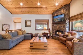 Agatam by Tahoe Getaways -  Hot Tub, Close to Lake, Dogs OK
