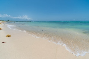 Tulum Vacation Rentals: Casa Cavu Beach House - Exterior at Tankah Tres Beach