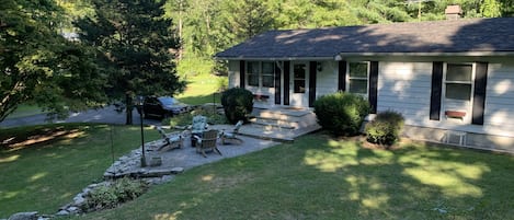 Cozy bungalow, nestled right on the Appalachian Trail in Pawling