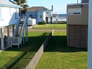 Great ocean view from 2 balconies! 